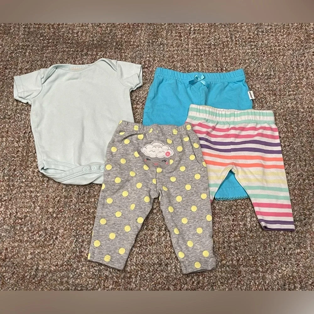 🌼4/$25🌼 Baby 0-3 Month Mixed Variety Bundle